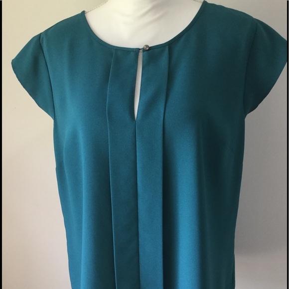 Ann Taylor Factory Tops - Ann Taylor Factory Green blouse - Size L Ann Taylor Factory Tops - Ann Taylor Factory Green blouse - Size L